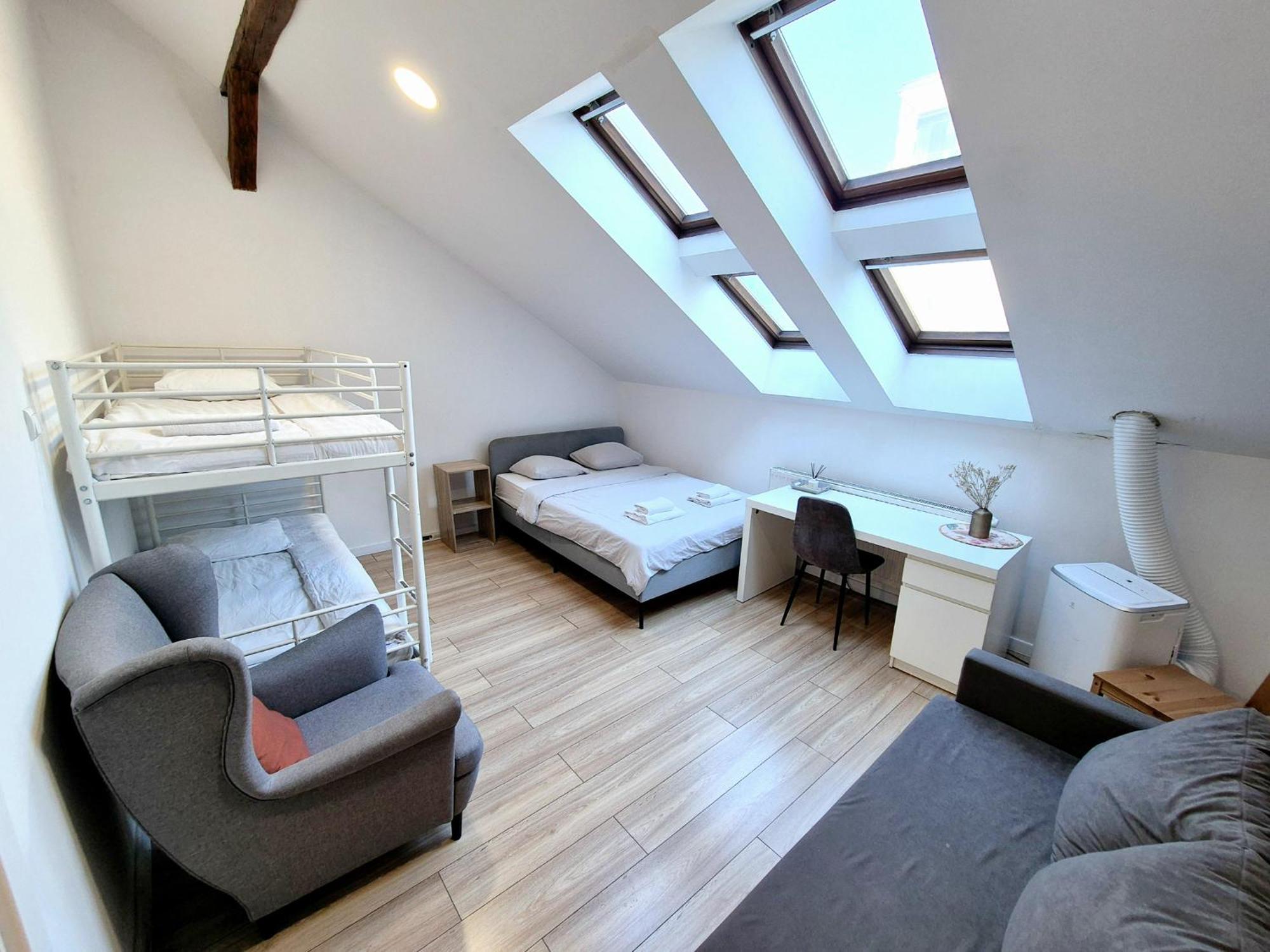 Pini Hostel - Przytulne Pokoje W Centrum Krakowa Bagian luar foto