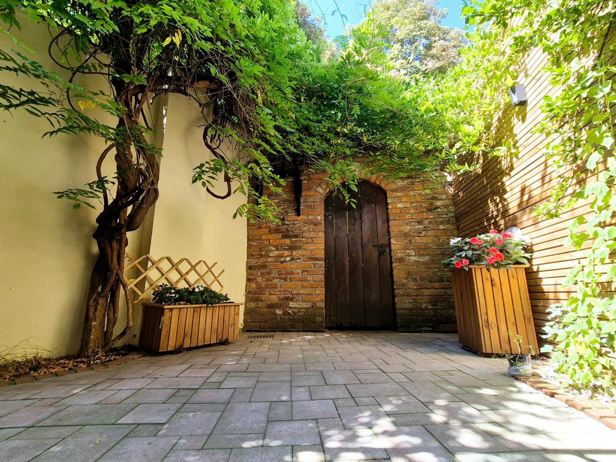 Pini Hostel - Przytulne Pokoje W Centrum Krakowa Bagian luar foto