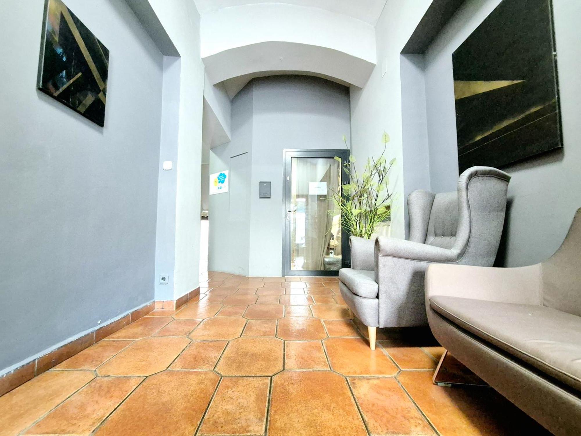 Pini Hostel - Przytulne Pokoje W Centrum Krakowa Bagian luar foto