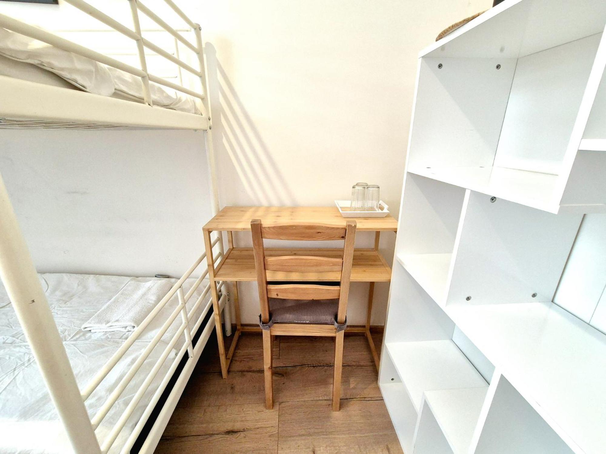 Pini Hostel - Przytulne Pokoje W Centrum Krakowa Bagian luar foto