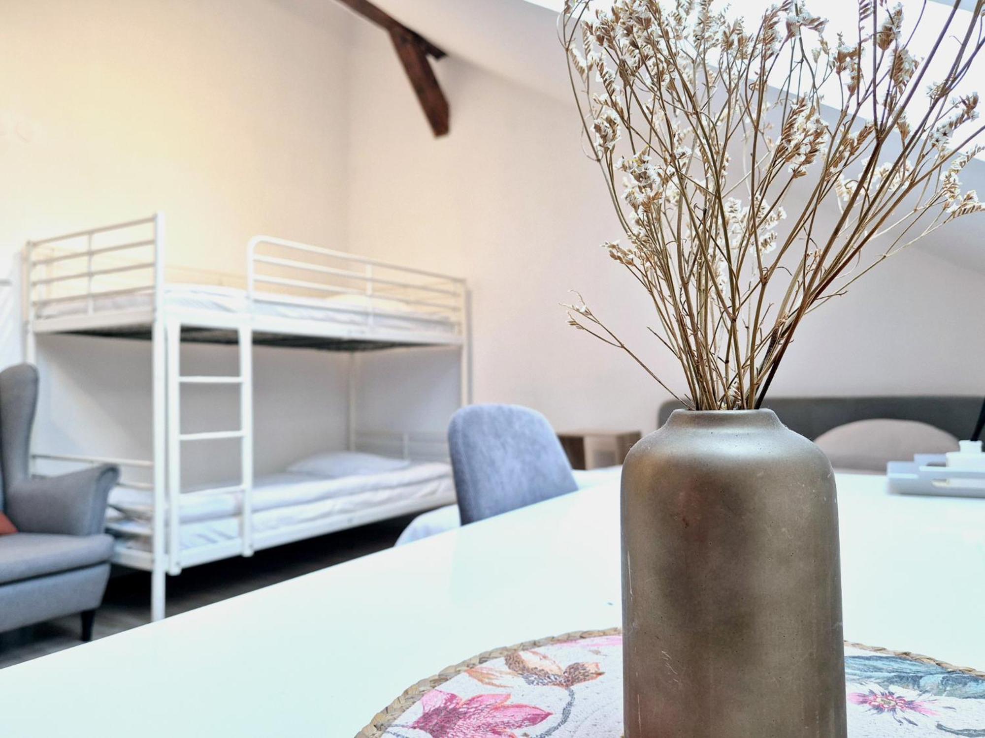 Pini Hostel - Przytulne Pokoje W Centrum Krakowa Bagian luar foto