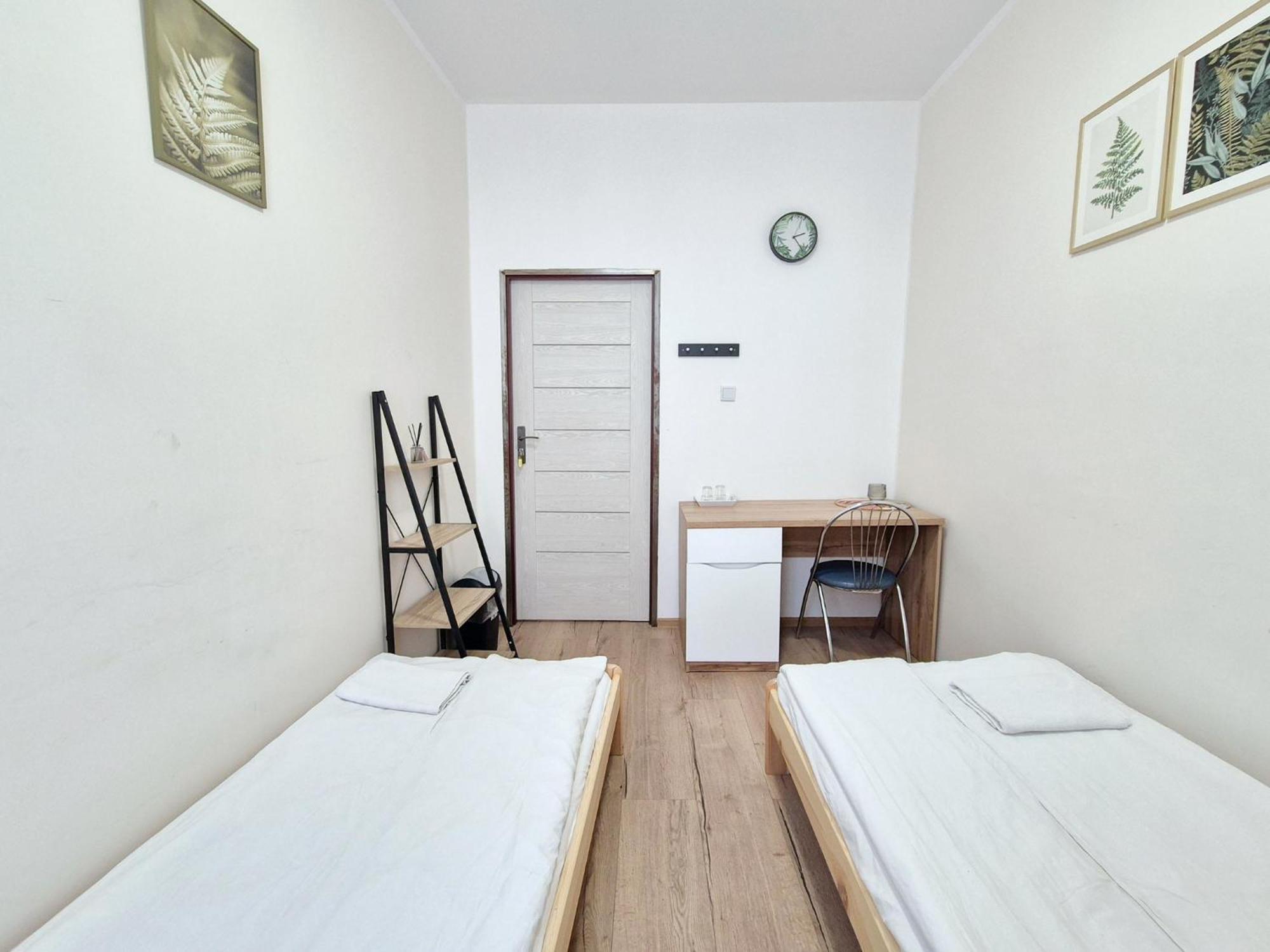 Pini Hostel - Przytulne Pokoje W Centrum Krakowa Bagian luar foto