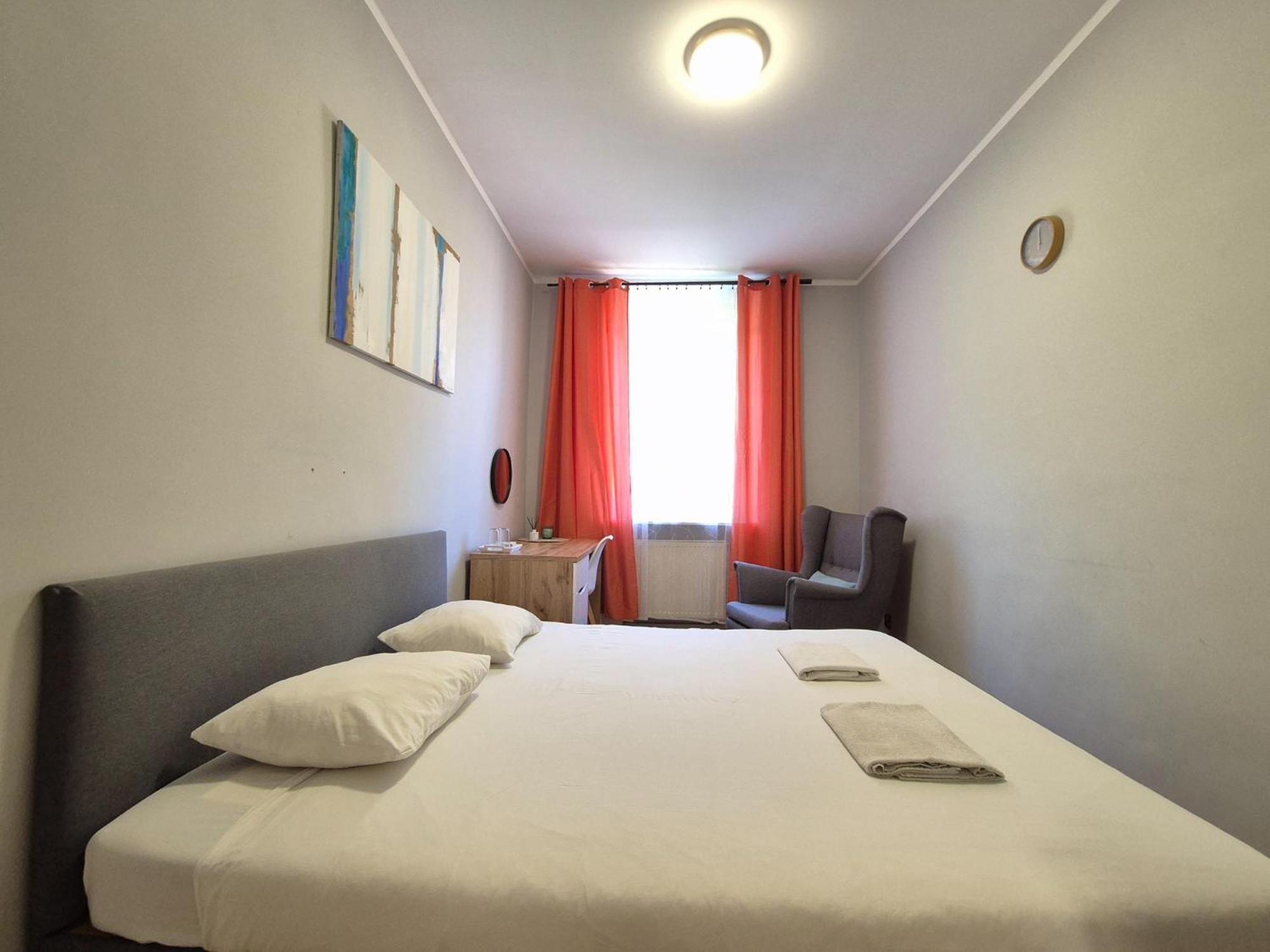 Pini Hostel - Przytulne Pokoje W Centrum Krakowa Bagian luar foto