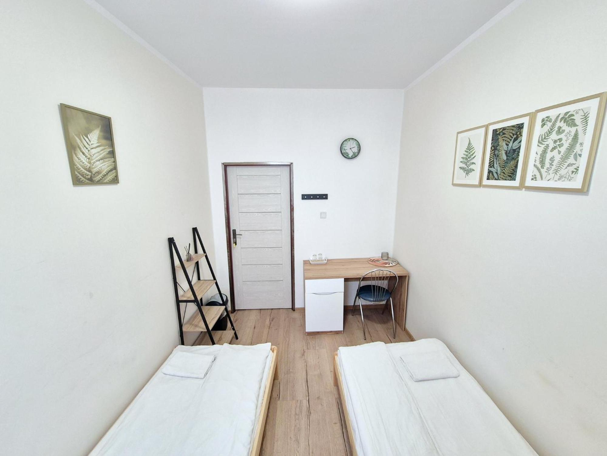 Pini Hostel - Przytulne Pokoje W Centrum Krakowa Bagian luar foto
